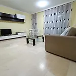 Ng La Salle - Apartment